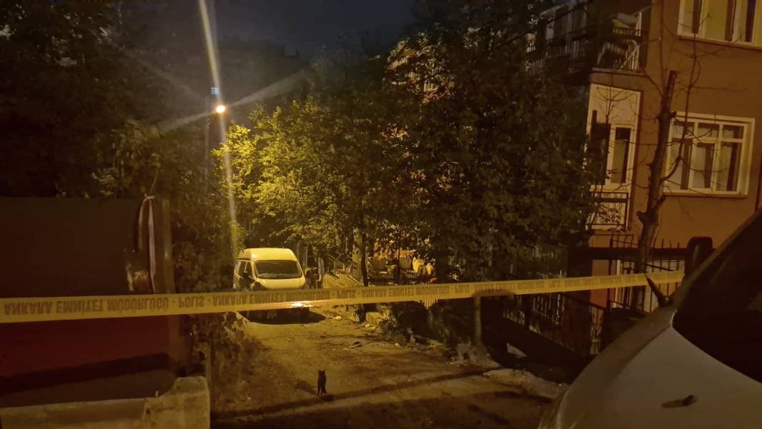 Bir dairede 3 kişinin cesedi bulundu! 3